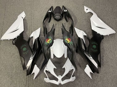 Kawasaki ZX6R Motorrad Verkleidung 2019-2022 - Weiss Schwarz Gluckliches Gesicht